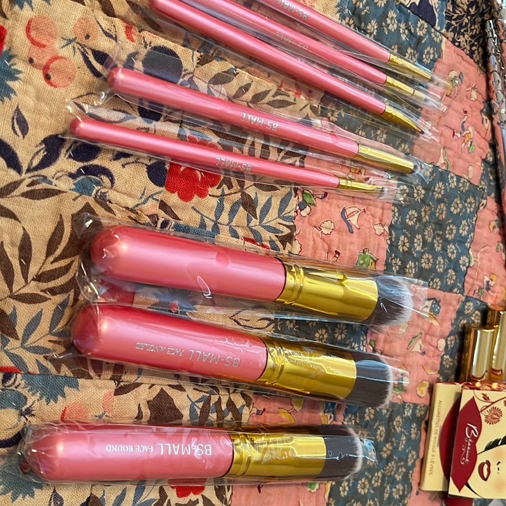 8-count Assorted Brushes